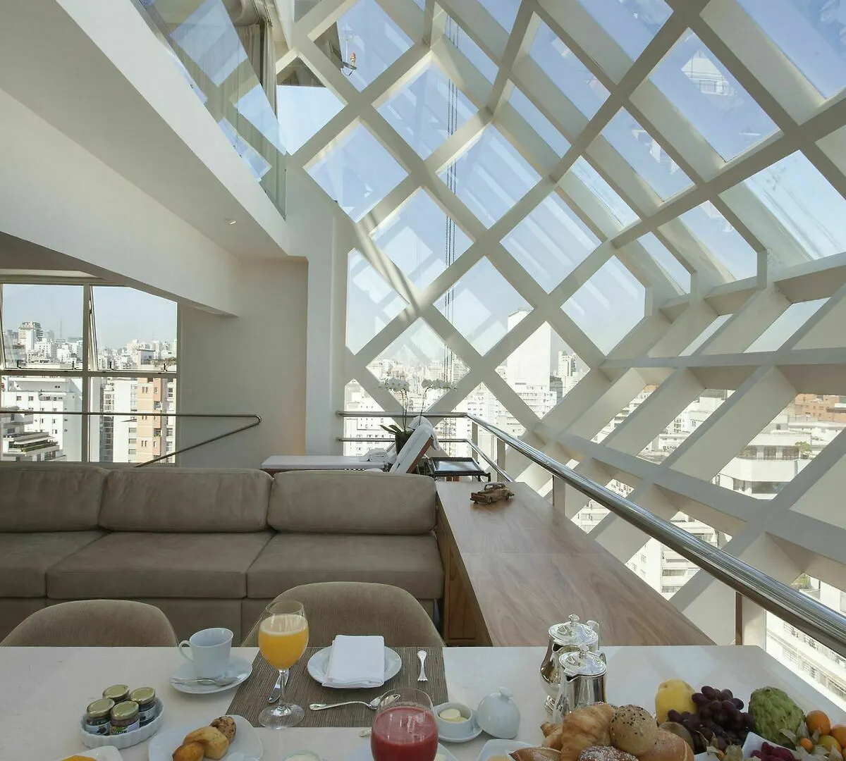 Hotel Emiliano São Paulo 5*,
